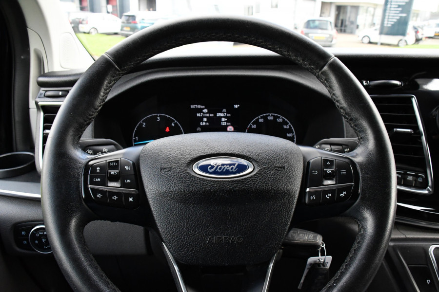 Ford Transit Custom 320 2.0 TDCI L2H1 Tourneo Adaptieve Cruise, 8 Persoons, Camera, 185pk, Carplay, Xenon, Leder, Full Options! Ford Transit Custom 320 2.0 TDCI L2H1 Tourneo Adaptieve Cruise, 8 Persoons, Camera, 185pk, Carplay, Xenon, Leder, Full Options!