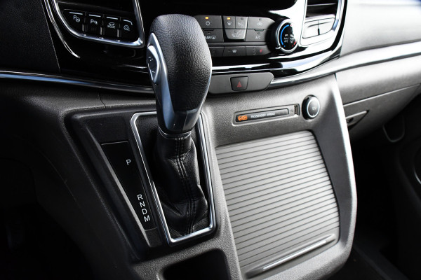 Ford Transit Custom 320 2.0 TDCI L2H1 Tourneo Adaptieve Cruise, 8 Persoons, Camera, 185pk, Carplay, Xenon, Leder, Full Options! Ford Transit Custom 320 2.0 TDCI L2H1 Tourneo Adaptieve Cruise, 8 Persoons, Camera, 185pk, Carplay, Xenon, Leder, Full Options!