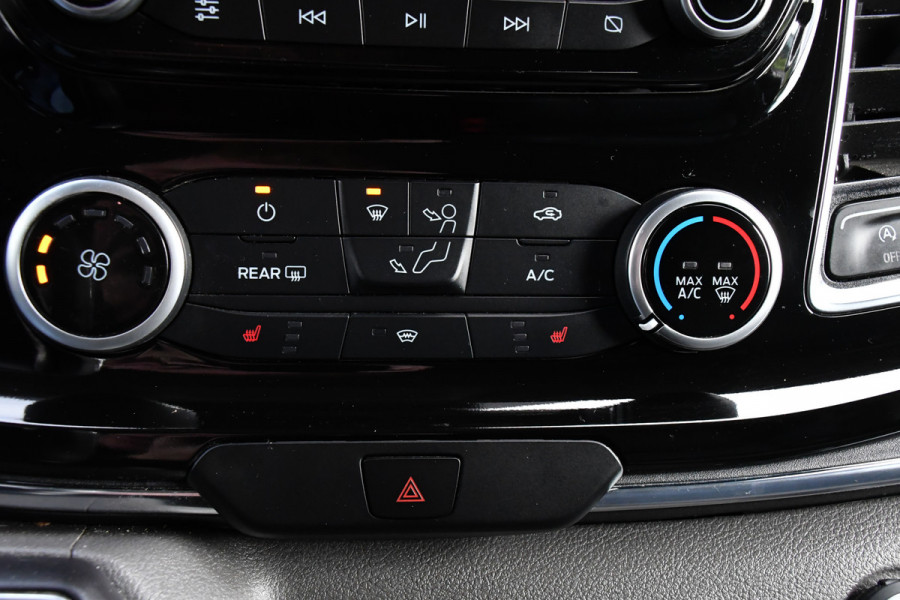 Ford Transit Custom 320 2.0 TDCI L2H1 Tourneo Adaptieve Cruise, 8 Persoons, Camera, 185pk, Carplay, Xenon, Leder, Full Options! Ford Transit Custom 320 2.0 TDCI L2H1 Tourneo Adaptieve Cruise, 8 Persoons, Camera, 185pk, Carplay, Xenon, Leder, Full Options!