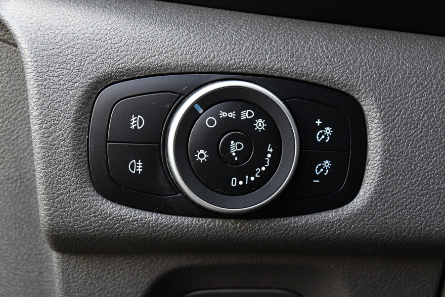 Ford Transit Custom 320 2.0 TDCI L2H1 Tourneo Adaptieve Cruise, 8 Persoons, Camera, 185pk, Carplay, Xenon, Leder, Full Options! Ford Transit Custom 320 2.0 TDCI L2H1 Tourneo Adaptieve Cruise, 8 Persoons, Camera, 185pk, Carplay, Xenon, Leder, Full Options!