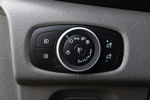 Ford Transit Custom 320 2.0 TDCI L2H1 Tourneo Adaptieve Cruise, 8 Persoons, Camera, 185pk, Carplay, Xenon, Leder, Full Options! Ford Transit Custom 320 2.0 TDCI L2H1 Tourneo Adaptieve Cruise, 8 Persoons, Camera, 185pk, Carplay, Xenon, Leder, Full Options!