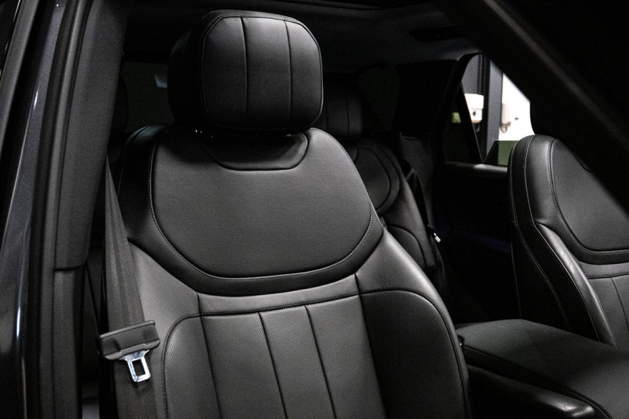 Land Rover Range Rover Sport D300 HSE Dynamic *Meridian / Luchtvering / Stoelventilatie / Panorama / HUD / Surround View* Land Rover Range Rover Sport D300 HSE Dynamic *Meridian / Luchtvering / Stoelventilatie / Panorama / HUD / Surround View*