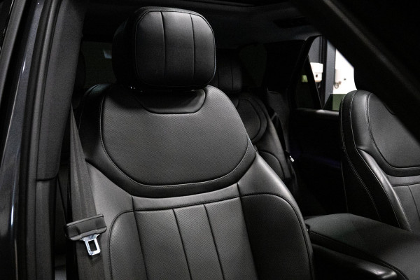 Land Rover Range Rover Sport D300 HSE Dynamic *Meridian / Luchtvering / Stoelventilatie / Panorama / HUD / Surround View* Land Rover Range Rover Sport D300 HSE Dynamic *Meridian / Luchtvering / Stoelventilatie / Panorama / HUD / Surround View*