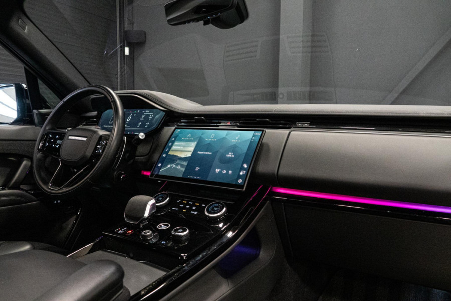 Land Rover Range Rover Sport D300 HSE Dynamic *Meridian / Luchtvering / Stoelventilatie / Panorama / HUD / Surround View* Land Rover Range Rover Sport D300 HSE Dynamic *Meridian / Luchtvering / Stoelventilatie / Panorama / HUD / Surround View*
