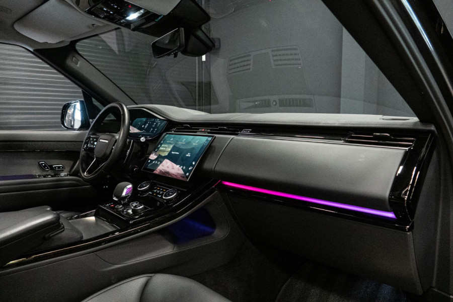 Land Rover Range Rover Sport D300 HSE Dynamic *Meridian / Luchtvering / Stoelventilatie / Panorama / HUD / Surround View* Land Rover Range Rover Sport D300 HSE Dynamic *Meridian / Luchtvering / Stoelventilatie / Panorama / HUD / Surround View*