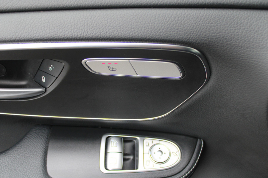 Mercedes-Benz V-Klasse 300d / XXL / DC / Edition / 2x Elec Schuifdeur / 360 Camera / Vol Opties / NIEUWSTAAT Mercedes-Benz V-Klasse 300d / XXL / DC / Edition / 2x Elec Schuifdeur / 360 Camera / Vol Opties / NIEUWSTAAT