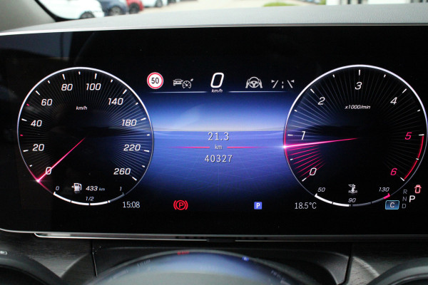 Mercedes-Benz V-Klasse 300d / XXL / DC / Edition / 2x Elec Schuifdeur / 360 Camera / Vol Opties / NIEUWSTAAT Mercedes-Benz V-Klasse 300d / XXL / DC / Edition / 2x Elec Schuifdeur / 360 Camera / Vol Opties / NIEUWSTAAT