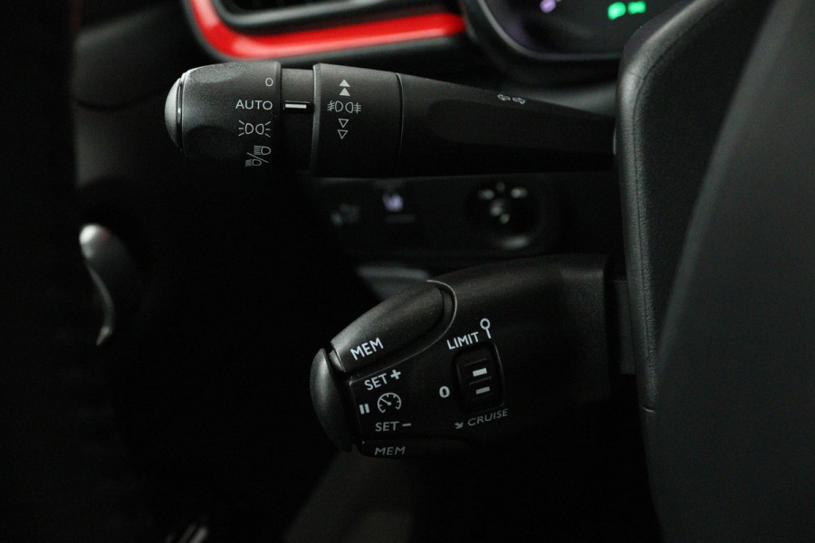 Citroën C3 1.2 PureTech S&S Shine (ACHTERUITRIJCAMERA, LANE-ASSIST, CRUISE CONTROL, NAVIGATIE)