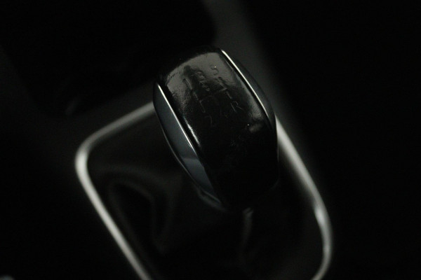 Citroën C3 1.2 PureTech S&S Shine (ACHTERUITRIJCAMERA, LANE-ASSIST, CRUISE CONTROL, NAVIGATIE)