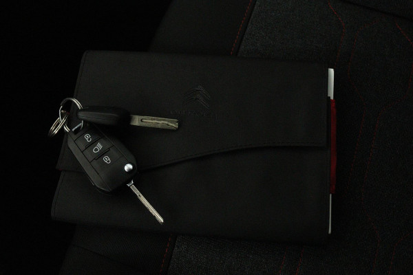 Citroën C3 1.2 PureTech S&S Shine (ACHTERUITRIJCAMERA, LANE-ASSIST, CRUISE CONTROL, NAVIGATIE)