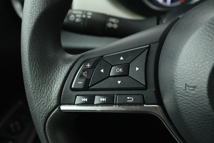 Nissan Micra 1.0L Acenta (PARKEERSENSOREN, ACHTERUITRIJCAMERA, CRUISE CONTROL, NAVIGATIE, BOSE AUDIO, GOED ONDERHOUDEN) Nissan Micra 1.0L Acenta (PARKEERSENSOREN, ACHTERUITRIJCAMERA, CRUISE CONTROL, NAVIGATIE, BOSE AUDIO, GOED ONDERHOUDEN)