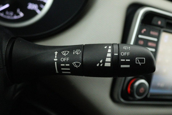 Nissan Micra 1.0L Acenta (PARKEERSENSOREN, ACHTERUITRIJCAMERA, CRUISE CONTROL, NAVIGATIE, BOSE AUDIO, GOED ONDERHOUDEN) Nissan Micra 1.0L Acenta (PARKEERSENSOREN, ACHTERUITRIJCAMERA, CRUISE CONTROL, NAVIGATIE, BOSE AUDIO, GOED ONDERHOUDEN)