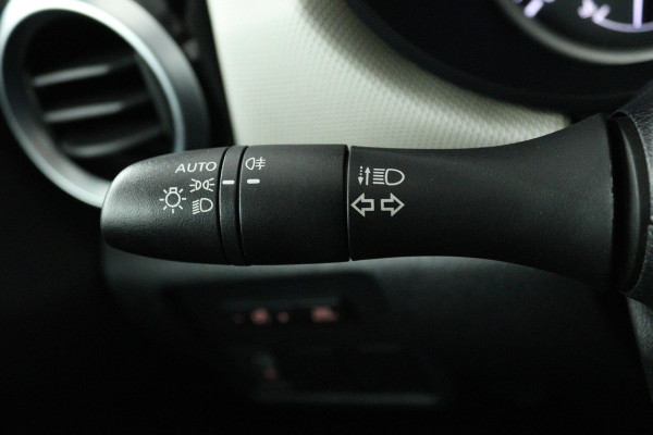 Nissan Micra 1.0L Acenta (PARKEERSENSOREN, ACHTERUITRIJCAMERA, CRUISE CONTROL, NAVIGATIE, BOSE AUDIO, GOED ONDERHOUDEN) Nissan Micra 1.0L Acenta (PARKEERSENSOREN, ACHTERUITRIJCAMERA, CRUISE CONTROL, NAVIGATIE, BOSE AUDIO, GOED ONDERHOUDEN)