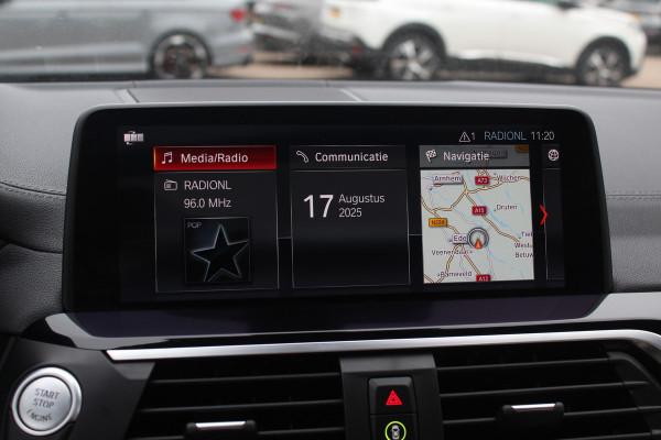 BMW X4 M40i High Executive / Trekhaak / Panoramadak / Camera / Head-up / Luxe Leder / 21'' / Harman Kardon / Navigatie / Stuur+Stoelverwarming / DAB / Dodehoek / Cruise Control BMW X4 M40i High Executive / Trekhaak / Panoramadak / Camera / Head-up / Luxe Leder / 21'' / Harman Kardon / Navigatie / Stuur+Stoelverwarming / DAB / Dodehoek / Cruise Control