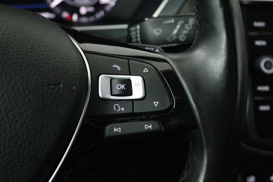 Volkswagen Tiguan Allspace 1.4 TSI Comfortline Business 7p. (PANORAMADAK, TREKHAAK, CAMERA, STOELVERWARMING, DIGITALE COCKPIT) Volkswagen Tiguan Allspace 1.4 TSI Comfortline Business 7p. (PANORAMADAK, TREKHAAK, CAMERA, STOELVERWARMING, DIGITALE COCKPIT)