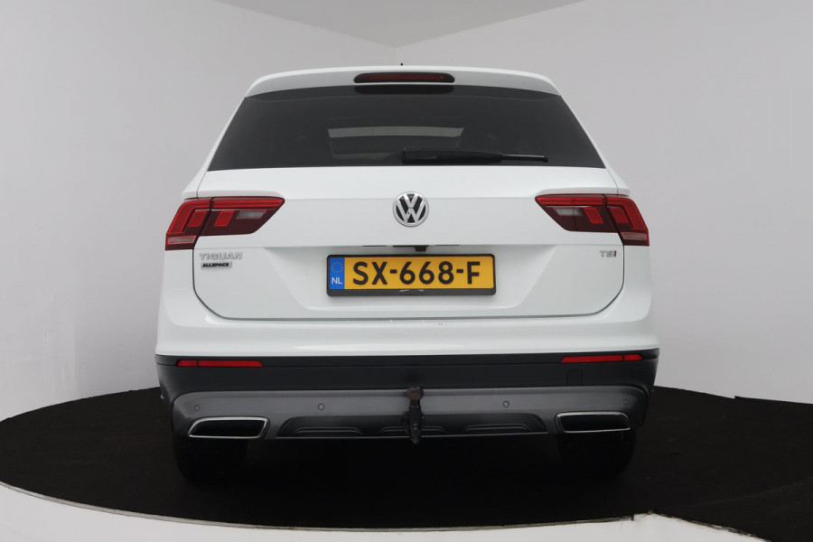Volkswagen Tiguan Allspace 1.4 TSI Comfortline Business 7p. (PANORAMADAK, TREKHAAK, CAMERA, STOELVERWARMING, DIGITALE COCKPIT) Volkswagen Tiguan Allspace 1.4 TSI Comfortline Business 7p. (PANORAMADAK, TREKHAAK, CAMERA, STOELVERWARMING, DIGITALE COCKPIT)