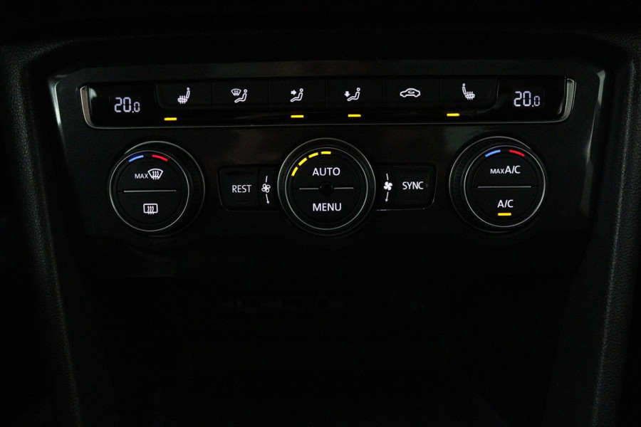 Volkswagen Tiguan Allspace 1.4 TSI Comfortline Business 7p. (PANORAMADAK, TREKHAAK, CAMERA, STOELVERWARMING, DIGITALE COCKPIT) Volkswagen Tiguan Allspace 1.4 TSI Comfortline Business 7p. (PANORAMADAK, TREKHAAK, CAMERA, STOELVERWARMING, DIGITALE COCKPIT)