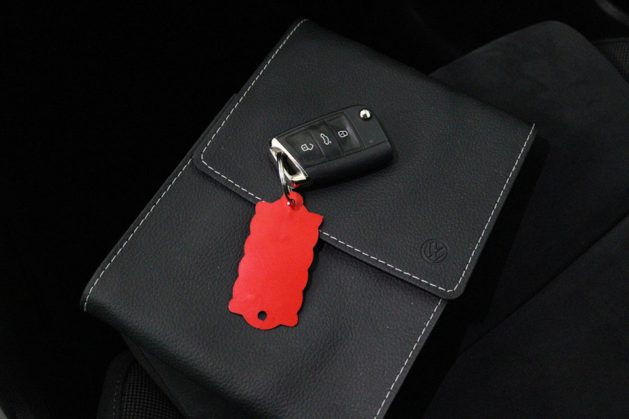 Volkswagen Tiguan Allspace 1.4 TSI Comfortline Business 7p. (PANORAMADAK, TREKHAAK, CAMERA, STOELVERWARMING, DIGITALE COCKPIT) Volkswagen Tiguan Allspace 1.4 TSI Comfortline Business 7p. (PANORAMADAK, TREKHAAK, CAMERA, STOELVERWARMING, DIGITALE COCKPIT)