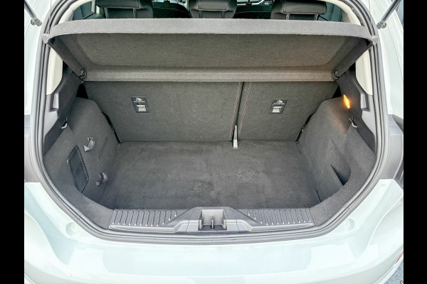 Ford Fiesta 1.0 EcoB. Aut. Titanium | Trekhaak | Stoel & Stuur verw. | Camera | Navi | PDC V&A | Prijs Rijklaar!! Ford Fiesta 1.0 EcoB. Aut. Titanium | Trekhaak | Stoel & Stuur verw. | Camera | Navi | PDC V&A | Prijs Rijklaar!!