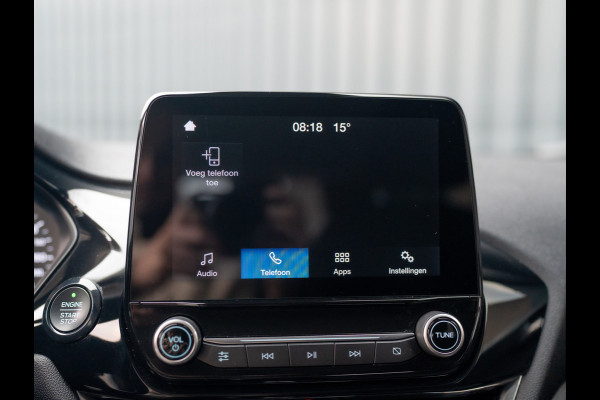 Ford Fiesta 1.0 EcoB. Aut. Titanium | Trekhaak | Stoel & Stuur verw. | Camera | Navi | PDC V&A | Prijs Rijklaar!! Ford Fiesta 1.0 EcoB. Aut. Titanium | Trekhaak | Stoel & Stuur verw. | Camera | Navi | PDC V&A | Prijs Rijklaar!!