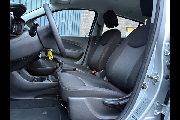 Opel KARL 1.0 Edition | Parkeersensoren | Bluetooth | Cruise Control | Prijs Rijklaar!! Opel KARL 1.0 Edition | Parkeersensoren | Bluetooth | Cruise Control | Prijs Rijklaar!!