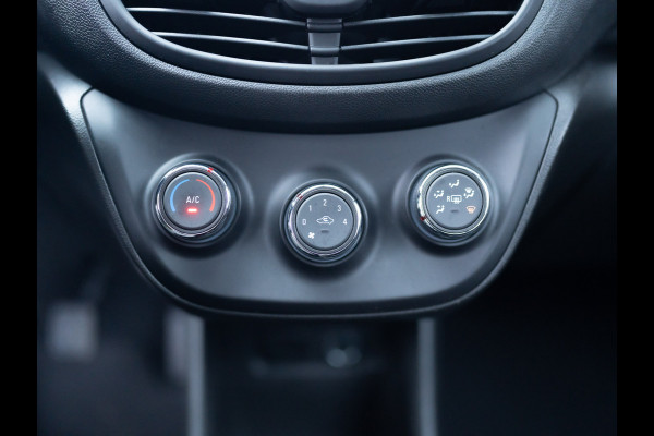 Opel KARL 1.0 Edition | Parkeersensoren | Bluetooth | Cruise Control | Prijs Rijklaar!! Opel KARL 1.0 Edition | Parkeersensoren | Bluetooth | Cruise Control | Prijs Rijklaar!!
