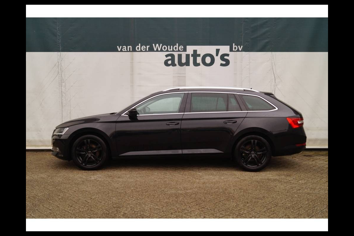 Škoda Superb Combi 1.6 TDI Ambition Bns -NAVI-XENON-ECC-PDC-