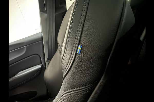 Volvo XC60 2.0 T8 Twin Engine AWD Pano Memory 360° HUD Autopilot Carplay Trekh.