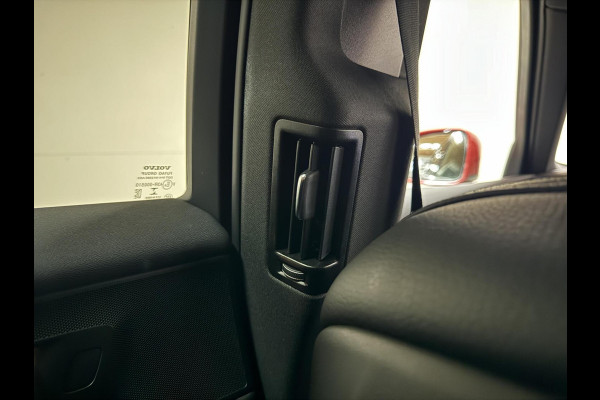 Volvo XC60 2.0 T8 Twin Engine AWD Pano Memory 360° HUD Autopilot Carplay Trekh.