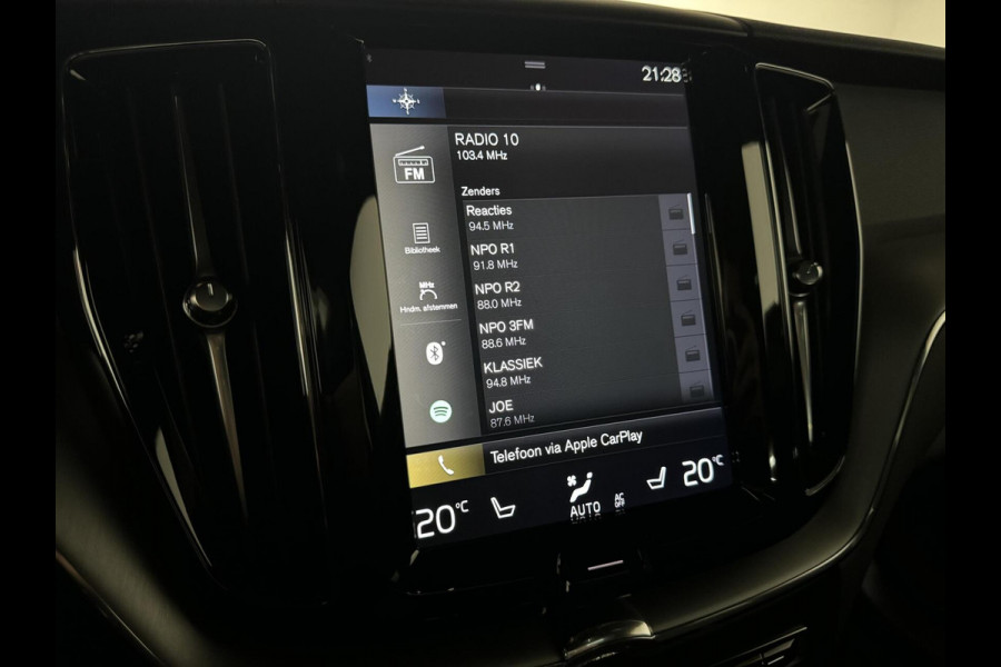 Volvo XC60 2.0 T8 Twin Engine AWD Pano Memory 360° HUD Autopilot Carplay Trekh.
