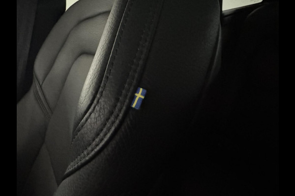 Volvo XC60 2.0 T8 Twin Engine AWD Pano Memory 360° HUD Autopilot Carplay Trekh.