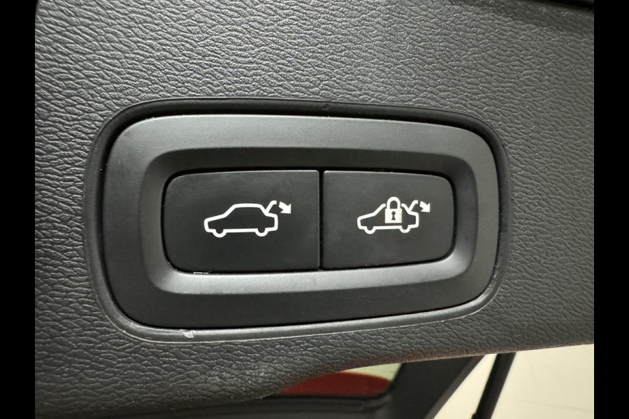 Volvo XC60 2.0 T8 Twin Engine AWD Pano Memory 360° HUD Autopilot Carplay Trekh.