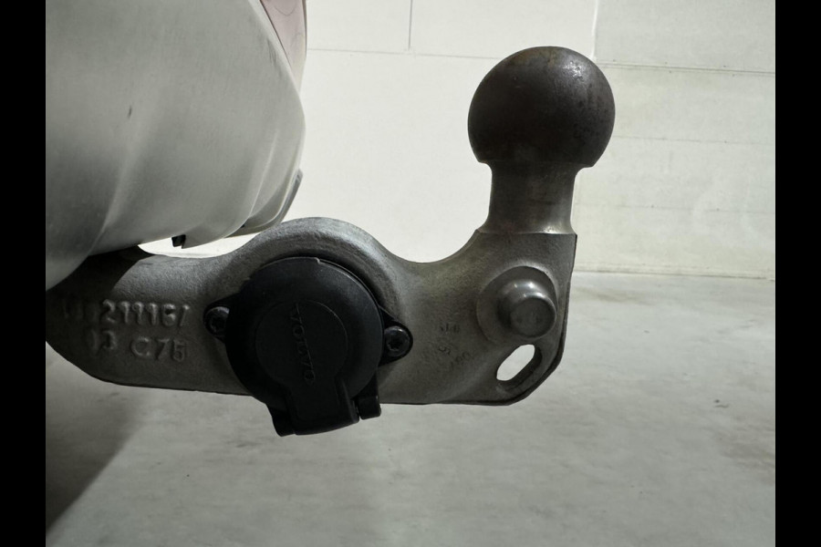 Volvo XC60 2.0 T8 Twin Engine AWD Pano Memory 360° HUD Autopilot Carplay Trekh.