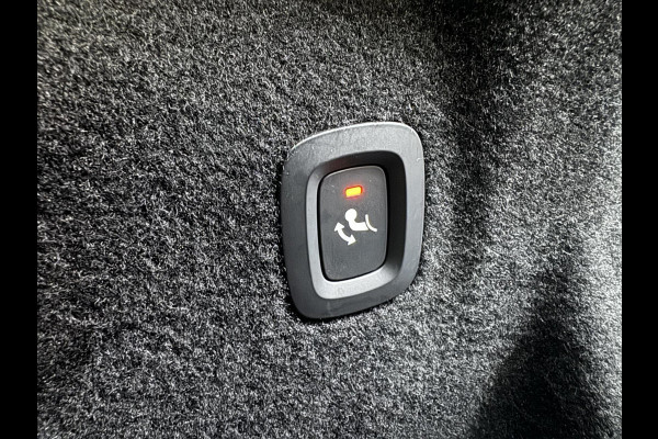 Volvo XC60 2.0 T8 Twin Engine AWD Pano Memory 360° HUD Autopilot Carplay Trekh.