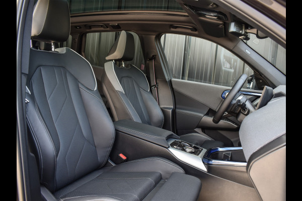 BMW X3 30e xDRIVE | M-SPORT PRO | ADAPTIVE SUSPENSION | PANORAMADAK | DRIVING ASSISTANT PLUS | COMFORT ACCESS | TREKHAAK | ICONIC GLOW