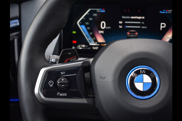 BMW X3 30e xDRIVE | M-SPORT PRO | ADAPTIVE SUSPENSION | PANORAMADAK | DRIVING ASSISTANT PLUS | COMFORT ACCESS | TREKHAAK | ICONIC GLOW