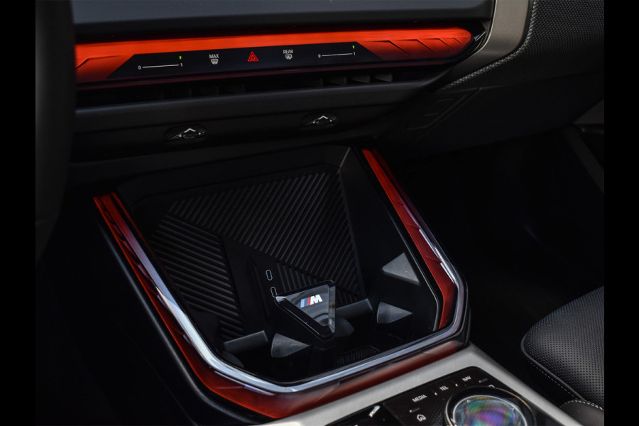 BMW X3 30e xDRIVE | M-SPORT PRO | ADAPTIVE SUSPENSION | PANORAMADAK | DRIVING ASSISTANT PLUS | COMFORT ACCESS | TREKHAAK | ICONIC GLOW