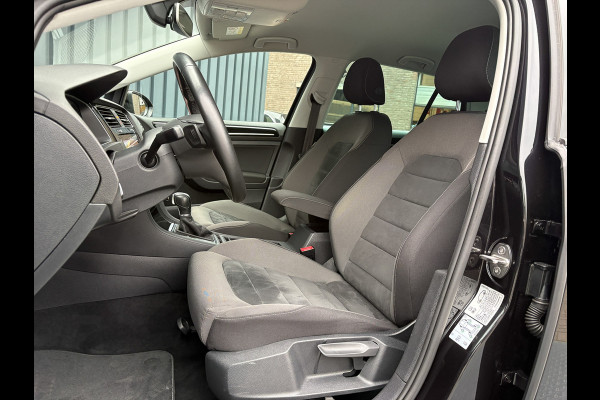 Volkswagen Golf 1.5 TSI Highline Business | Groot navi | Virtual Cockpit | Adapt. cr. | Camera | Stoel & Stuur verw. | Prijs Rijklaar!! Volkswagen Golf 1.5 TSI Highline Business | Groot navi | Virtual Cockpit | Adapt. cr. | Camera | Stoel & Stuur verw. | Prijs Rijklaar!!