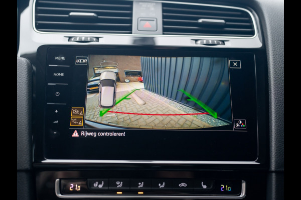 Volkswagen Golf 1.5 TSI Highline Business | Groot navi | Virtual Cockpit | Adapt. cr. | Camera | Stoel & Stuur verw. | Prijs Rijklaar!! Volkswagen Golf 1.5 TSI Highline Business | Groot navi | Virtual Cockpit | Adapt. cr. | Camera | Stoel & Stuur verw. | Prijs Rijklaar!!