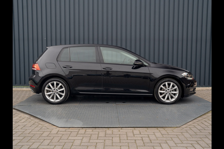Volkswagen Golf 1.5 TSI Highline Business | Groot navi | Virtual Cockpit | Adapt. cr. | Camera | Stoel & Stuur verw. | Prijs Rijklaar!! Volkswagen Golf 1.5 TSI Highline Business | Groot navi | Virtual Cockpit | Adapt. cr. | Camera | Stoel & Stuur verw. | Prijs Rijklaar!!