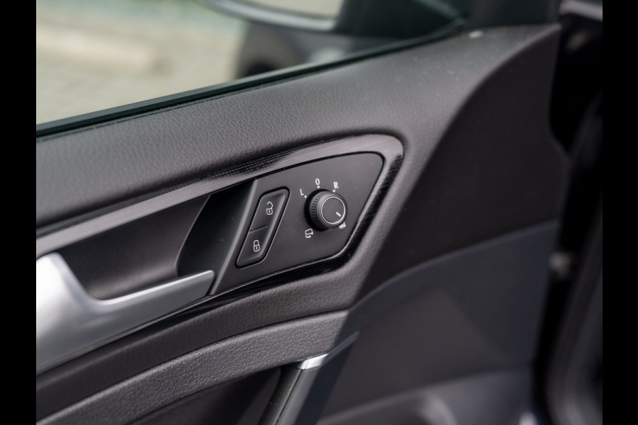 Volkswagen Golf 1.5 TSI Highline Business | Groot navi | Virtual Cockpit | Adapt. cr. | Camera | Stoel & Stuur verw. | Prijs Rijklaar!! Volkswagen Golf 1.5 TSI Highline Business | Groot navi | Virtual Cockpit | Adapt. cr. | Camera | Stoel & Stuur verw. | Prijs Rijklaar!!