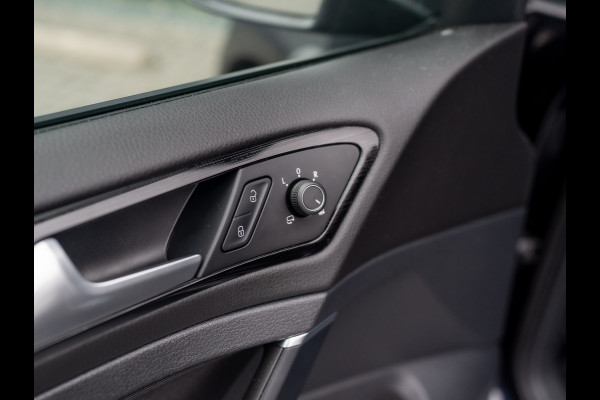 Volkswagen Golf 1.5 TSI Highline Business | Groot navi | Virtual Cockpit | Adapt. cr. | Camera | Stoel & Stuur verw. | Prijs Rijklaar!! Volkswagen Golf 1.5 TSI Highline Business | Groot navi | Virtual Cockpit | Adapt. cr. | Camera | Stoel & Stuur verw. | Prijs Rijklaar!!