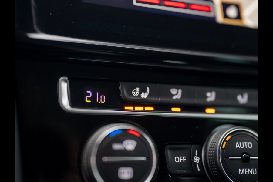 Volkswagen Golf 1.5 TSI Highline Business | Groot navi | Virtual Cockpit | Adapt. cr. | Camera | Stoel & Stuur verw. | Prijs Rijklaar!! Volkswagen Golf 1.5 TSI Highline Business | Groot navi | Virtual Cockpit | Adapt. cr. | Camera | Stoel & Stuur verw. | Prijs Rijklaar!!