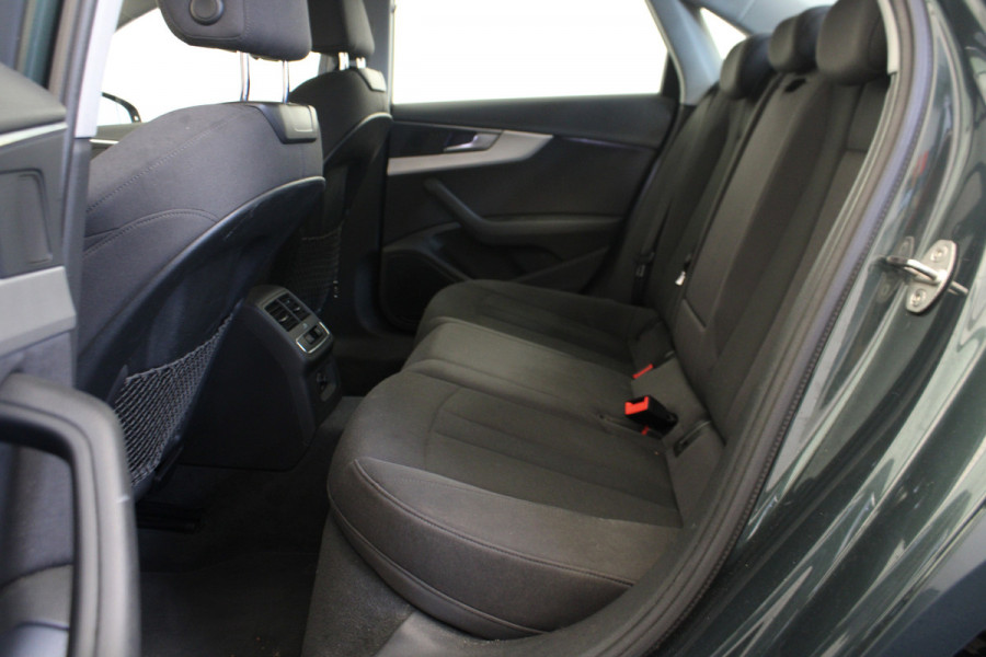 Audi A4 Limousine 1.4 TFSI Lease Edition Audi A4 Limousine 1.4 TFSI Lease Edition