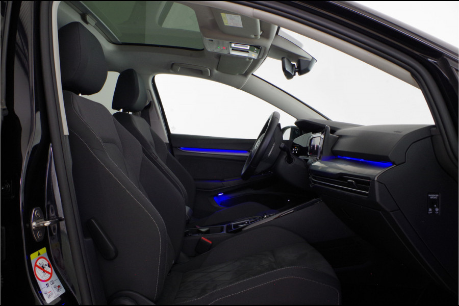 Volkswagen Golf 1.4 eHybrid Style > 204pk/Pano.schuif/Memory/IQ.Light/trekhaak/Sportstoelen...