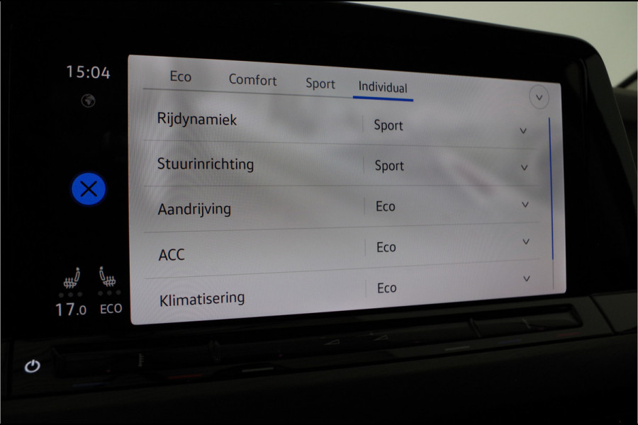 Volkswagen Golf 1.4 eHybrid Style > 204pk/Pano.schuif/Memory/IQ.Light/trekhaak/Sportstoelen...