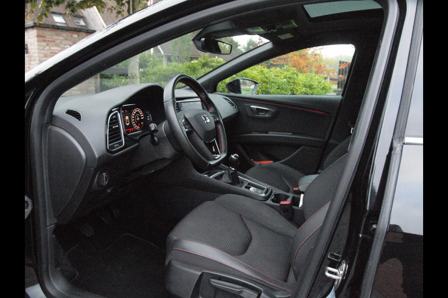 Seat Leon 1.5 TSI FR Business Intense | Elektrisch glazen panorama-dak | Camera | Cruise Control | NL-Auto | Seat Leon 1.5 TSI FR Business Intense | Elektrisch glazen panorama-dak | Camera | Cruise Control | NL-Auto |
