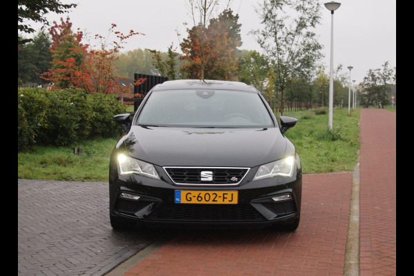 Seat Leon 1.5 TSI FR Business Intense | Elektrisch glazen panorama-dak | Camera | Cruise Control | NL-Auto | Seat Leon 1.5 TSI FR Business Intense | Elektrisch glazen panorama-dak | Camera | Cruise Control | NL-Auto |