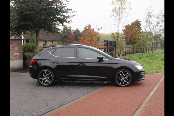 Seat Leon 1.5 TSI FR Business Intense | Elektrisch glazen panorama-dak | Camera | Cruise Control | NL-Auto | Seat Leon 1.5 TSI FR Business Intense | Elektrisch glazen panorama-dak | Camera | Cruise Control | NL-Auto |