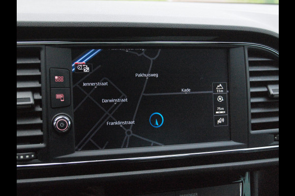 Seat Leon 1.5 TSI FR Business Intense | Elektrisch glazen panorama-dak | Camera | Cruise Control | NL-Auto | Seat Leon 1.5 TSI FR Business Intense | Elektrisch glazen panorama-dak | Camera | Cruise Control | NL-Auto |